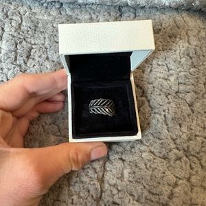 Pandora feather ring